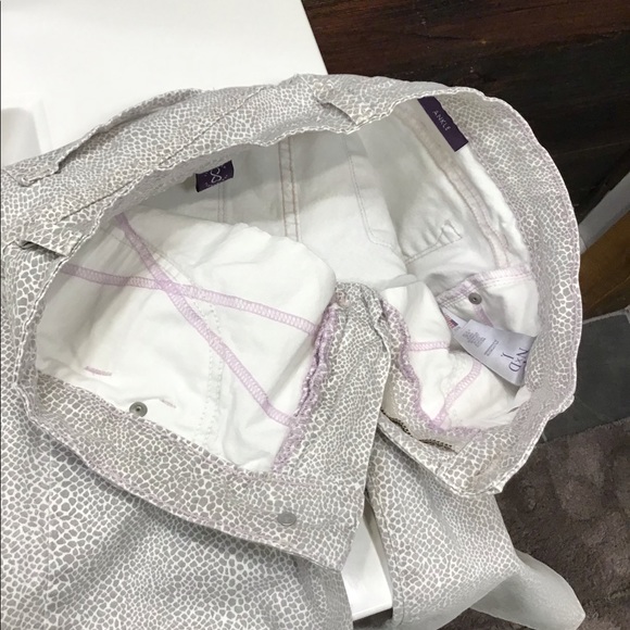 NYDJ Micro Giraffe Print Ankle Pant Tummy-Control Stretch Jeans SZ 6 - Picture 12 of 16